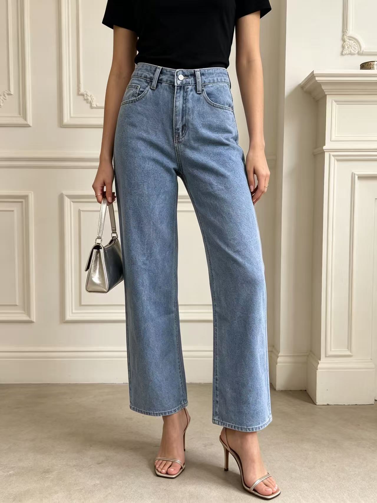 High-Waist Loose-Fit Jeans (Washed)