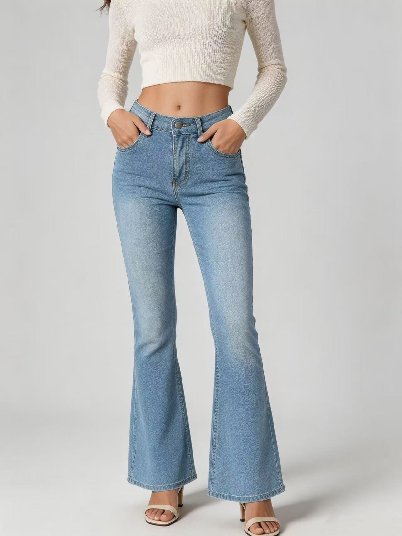 High-Waist Slim-Fit Jeans mit leicht ausgestelltem Bein