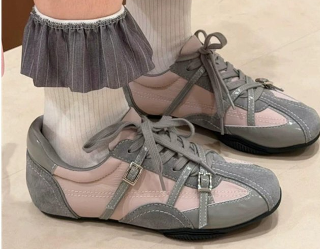 Retro Sportschuhe aus Leder für Damen
