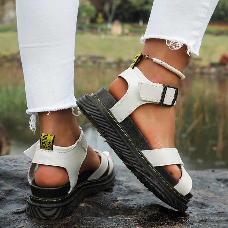 Römer Sandalen mit Kreuzriemen – Bild 15 | LuxeStyle