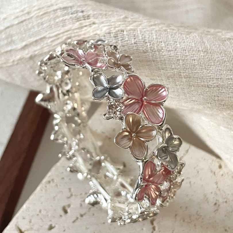 Armband Kleine Kirschblüten aus Emaille | LuxeStyle
