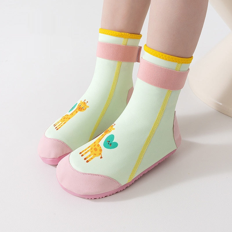 Kinder Cartoon-Badeschuhe mit hohem Schaft – Bild 11 | LuxeStyle