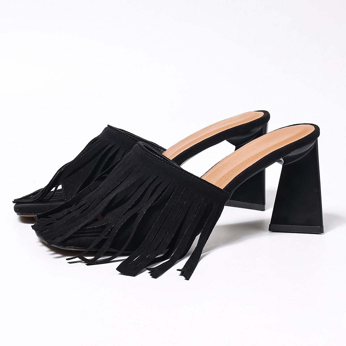 High Heels mit Quasten und eckiger Spitze