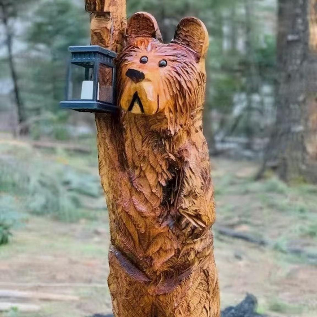 Holzgeschnitzte Bärenfigur mit LED-Licht – Bild 2 | LuxeStyle