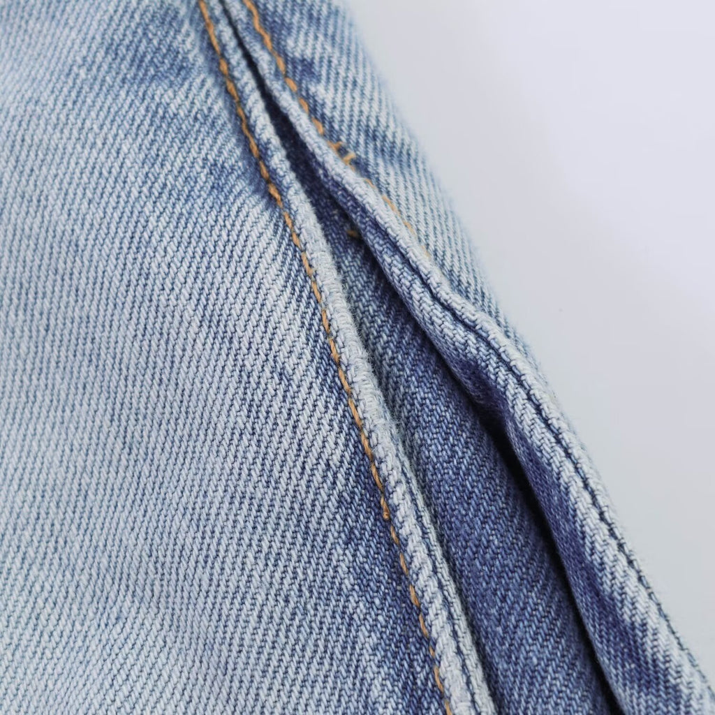 Hohe, gerade Jeans