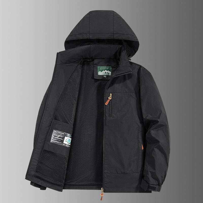 Winddichte Herrenjacke mit Kapuze
