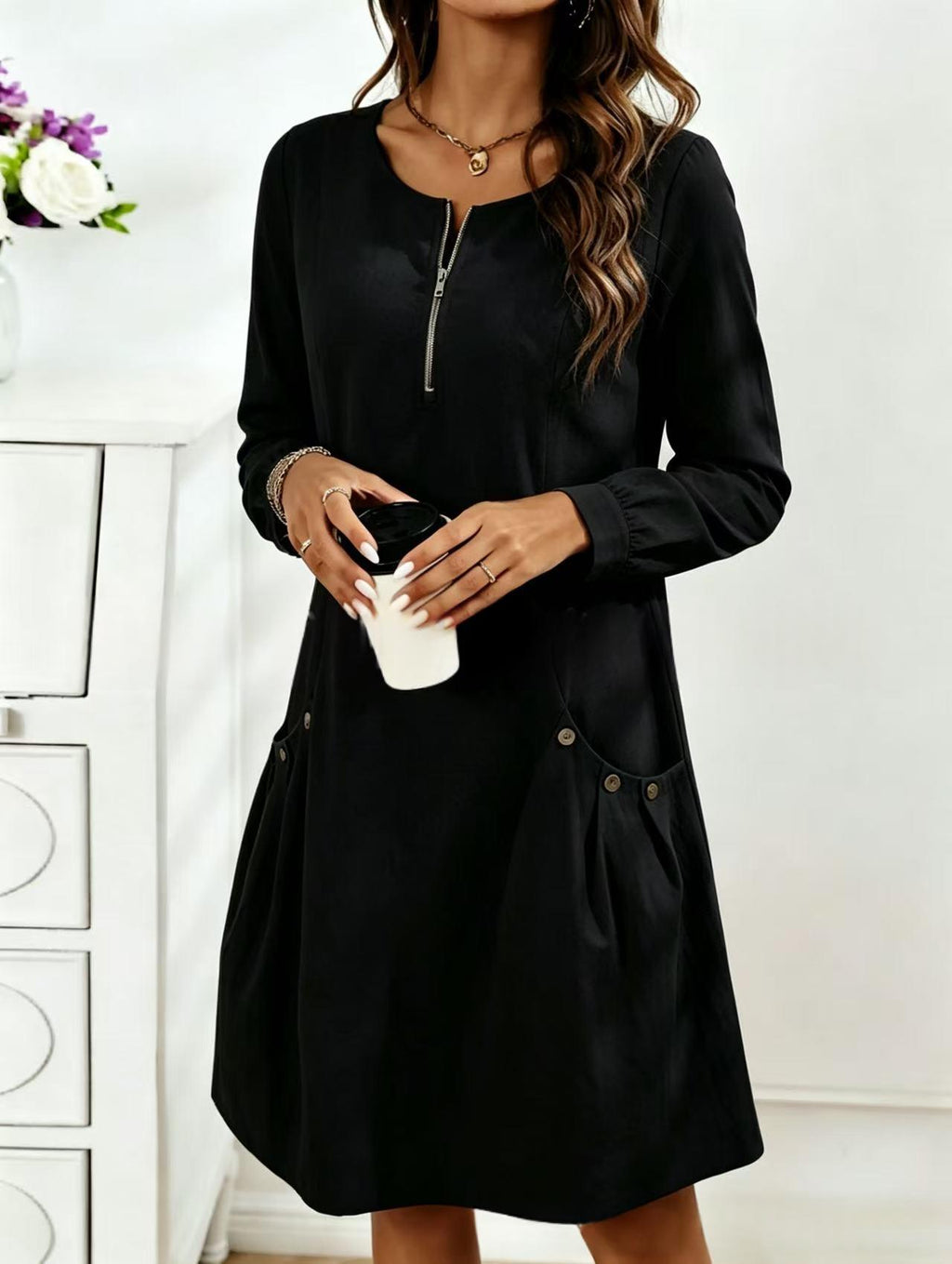 Midilanges Damen-Strickkleid mit halbem Reissverschluss