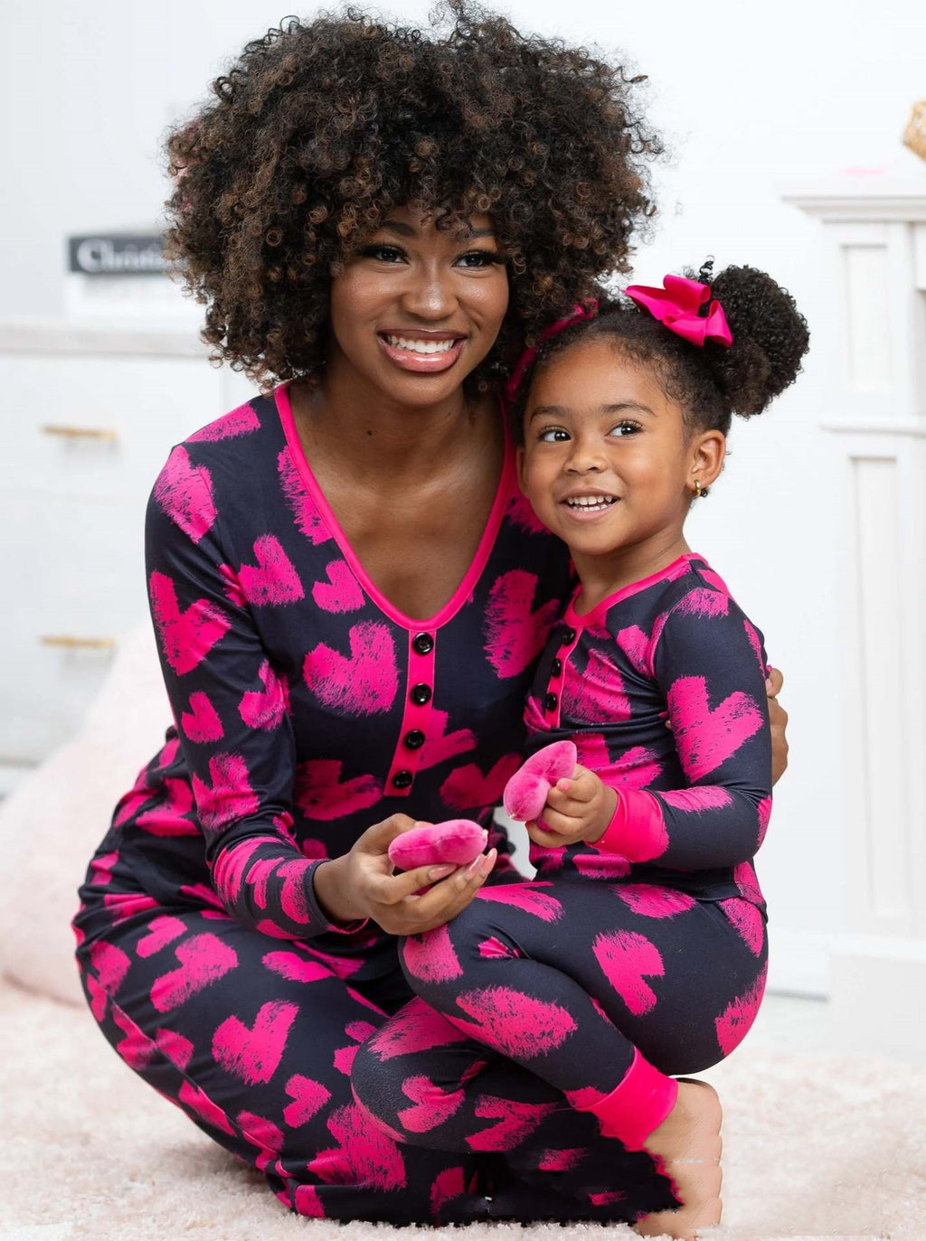Herz-Print Pyjama-Set für Eltern & Kind