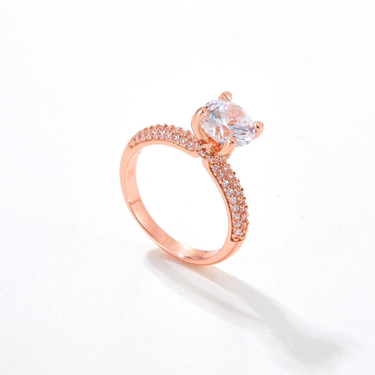 Eleganter Zirkonring im Old Money Stil