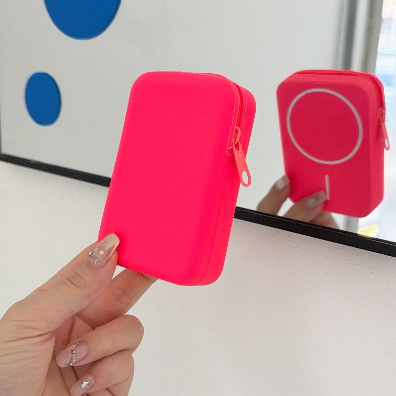 Magnetisches Silikon-Etui mit Ständer – Bild 14 | LuxeStyle