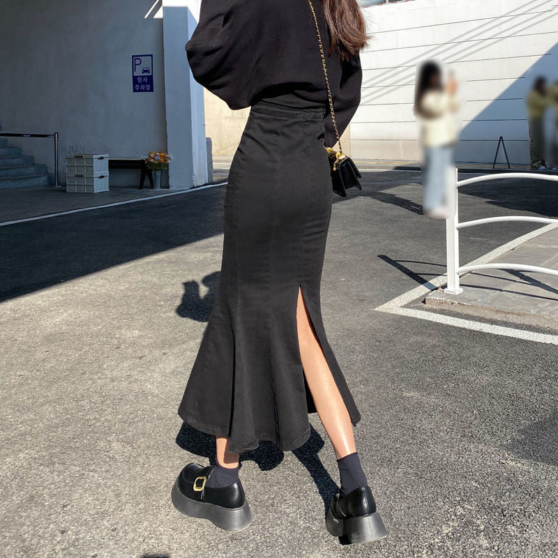 Elegante, figurbetonte Jupe mit Schlitz