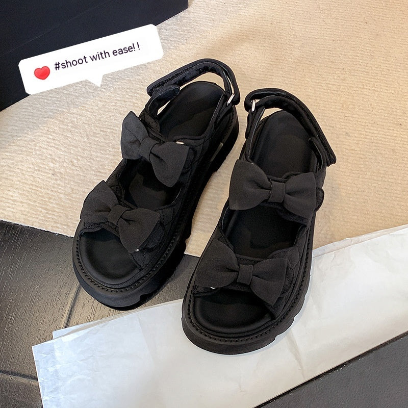 Elegante Plateau-Sandalen mit Schleife – Bild 4 | LuxeStyle