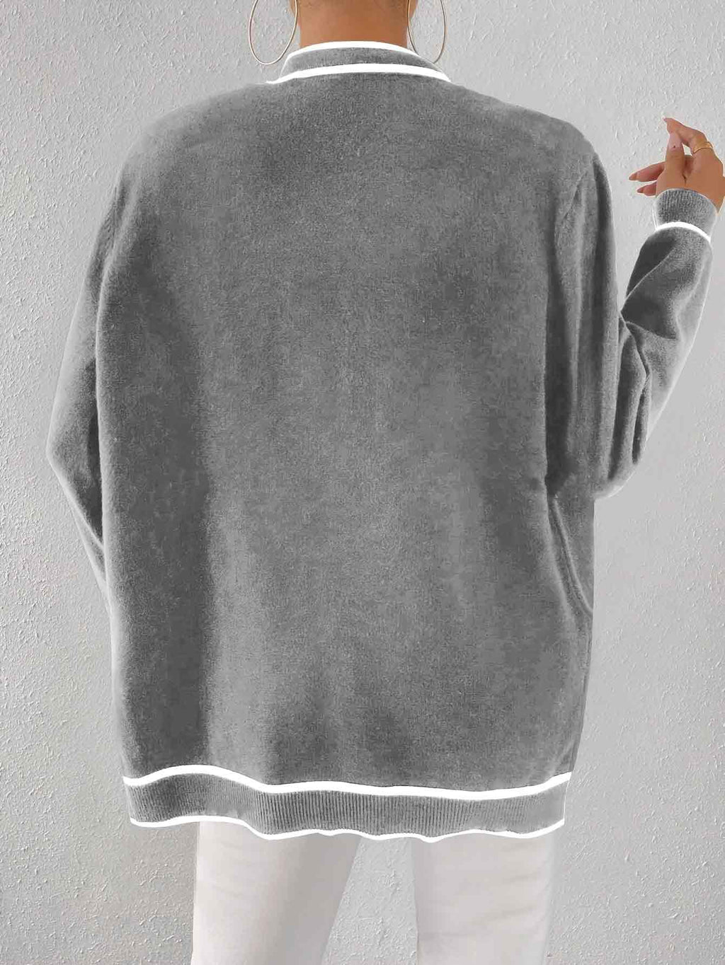 V-Ausschnitt Strickjacke mit Streifen