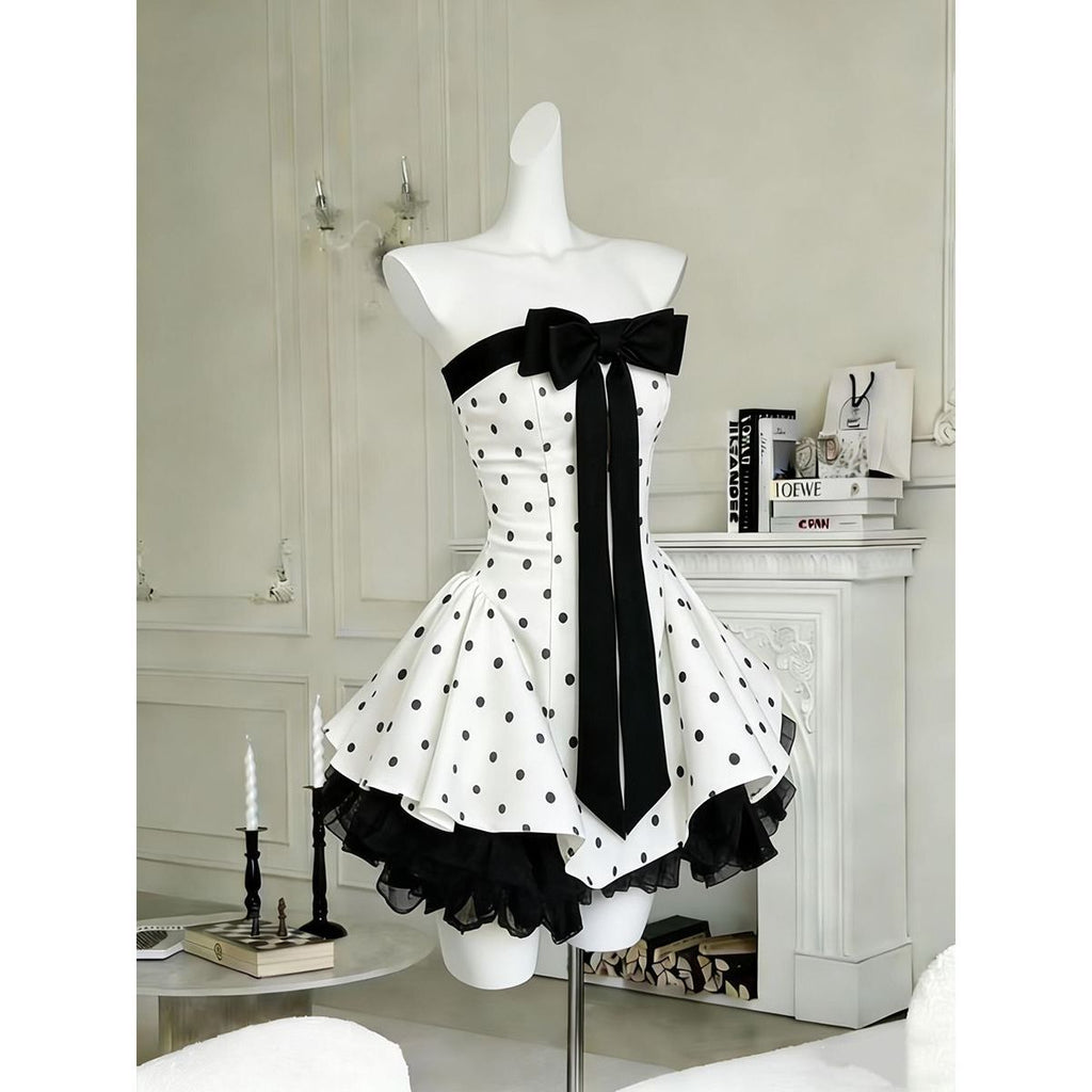 Figurbetontes Polka-Dot Mini-Kleid – Bild 2 | LuxeStyle