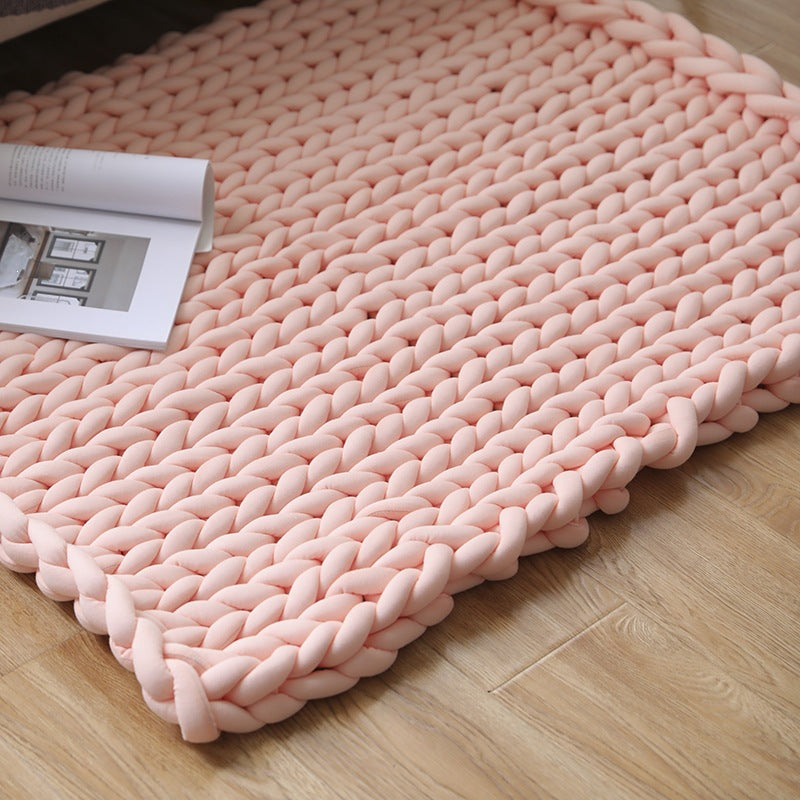 Grobgewobene Strickdecke aus Chenille-Garn