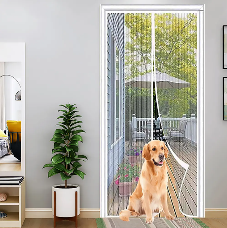 Magnetische Fliegengittertür, bohrungsfrei & hundegerecht