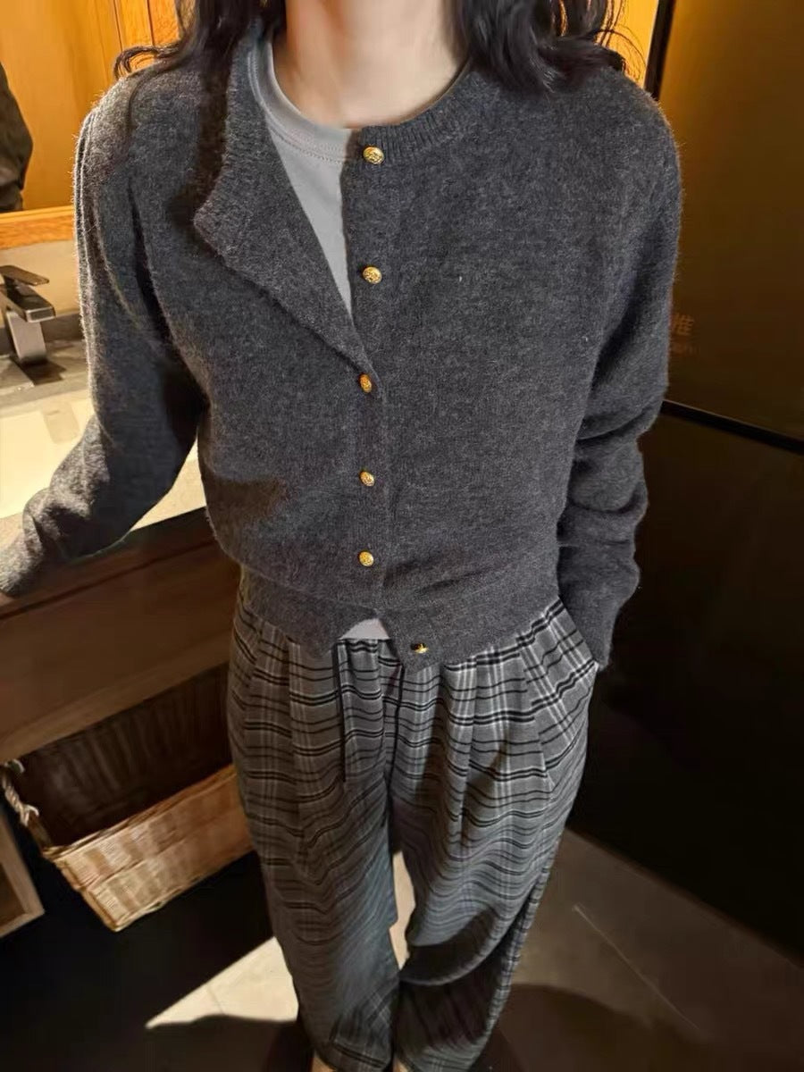 Weißes Kardigan-Sweaterjacke