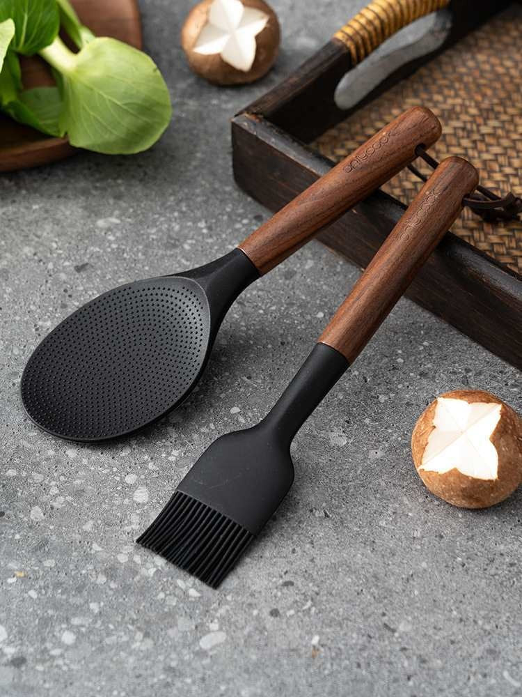 Silikonspatel mit Holzgriff