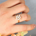Opalring mit Blüten-Design