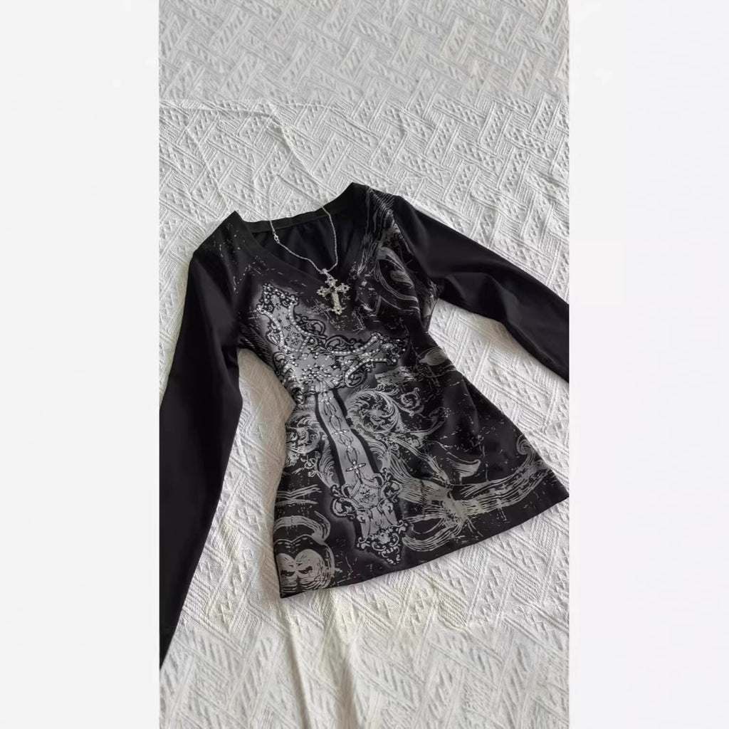 V-Neck Langarmshirt mit Print