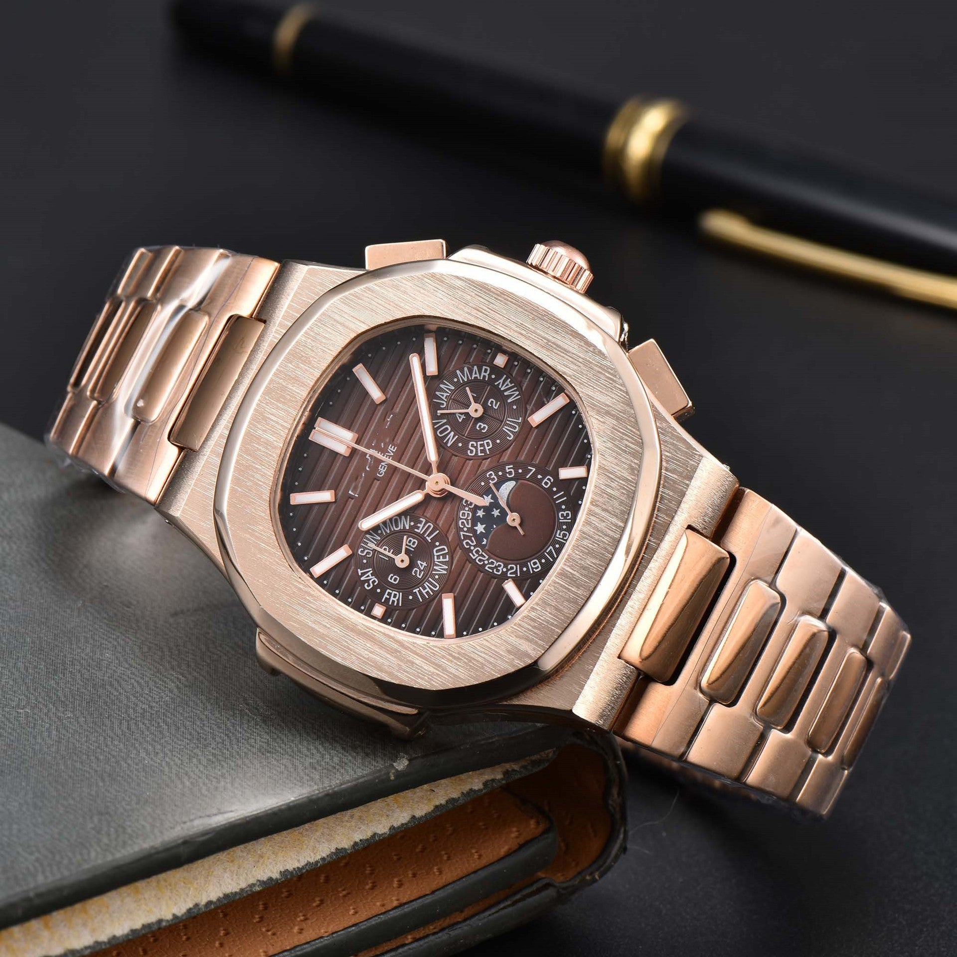 Nautilus Herrenuhr mit Stahlarmband – Ansicht 6