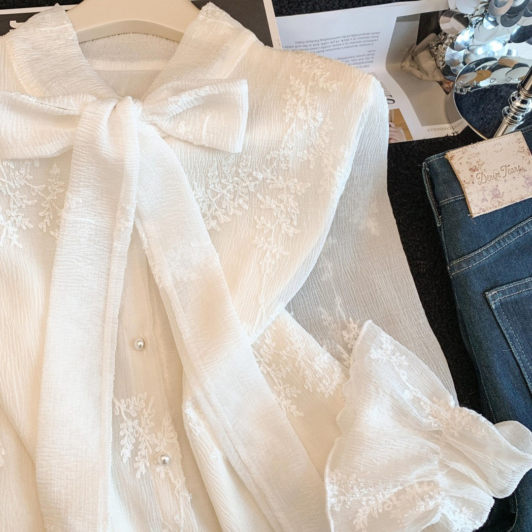 Elegante Jacquard-Bluse mit Spitzen-Details