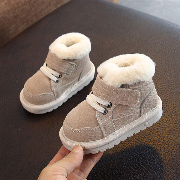Kuschelige Baby Boots mit Klettverschluss – Bild 2 | LuxeStyle