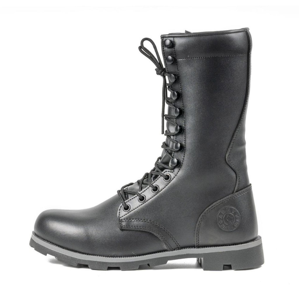 Schwarze Kampfstiefel