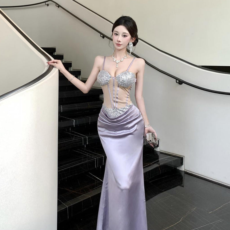 Trägerloses Pailletten-Abendkleid