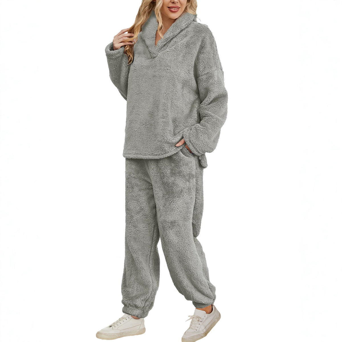 Plüsch-Hoodie-Set mit Kapuze – Bild 4 | LuxeStyle