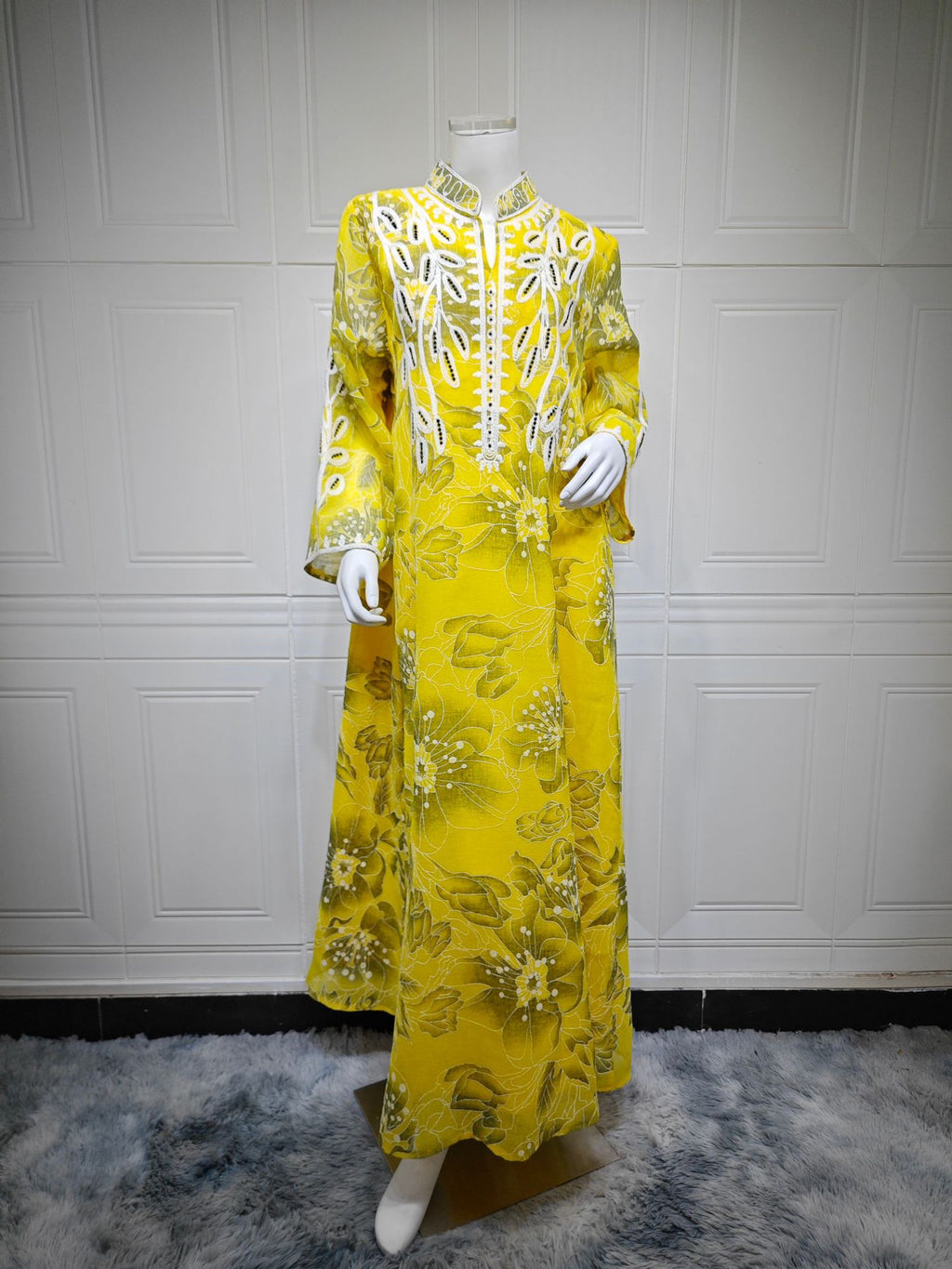 Besticktes Sommerkleid