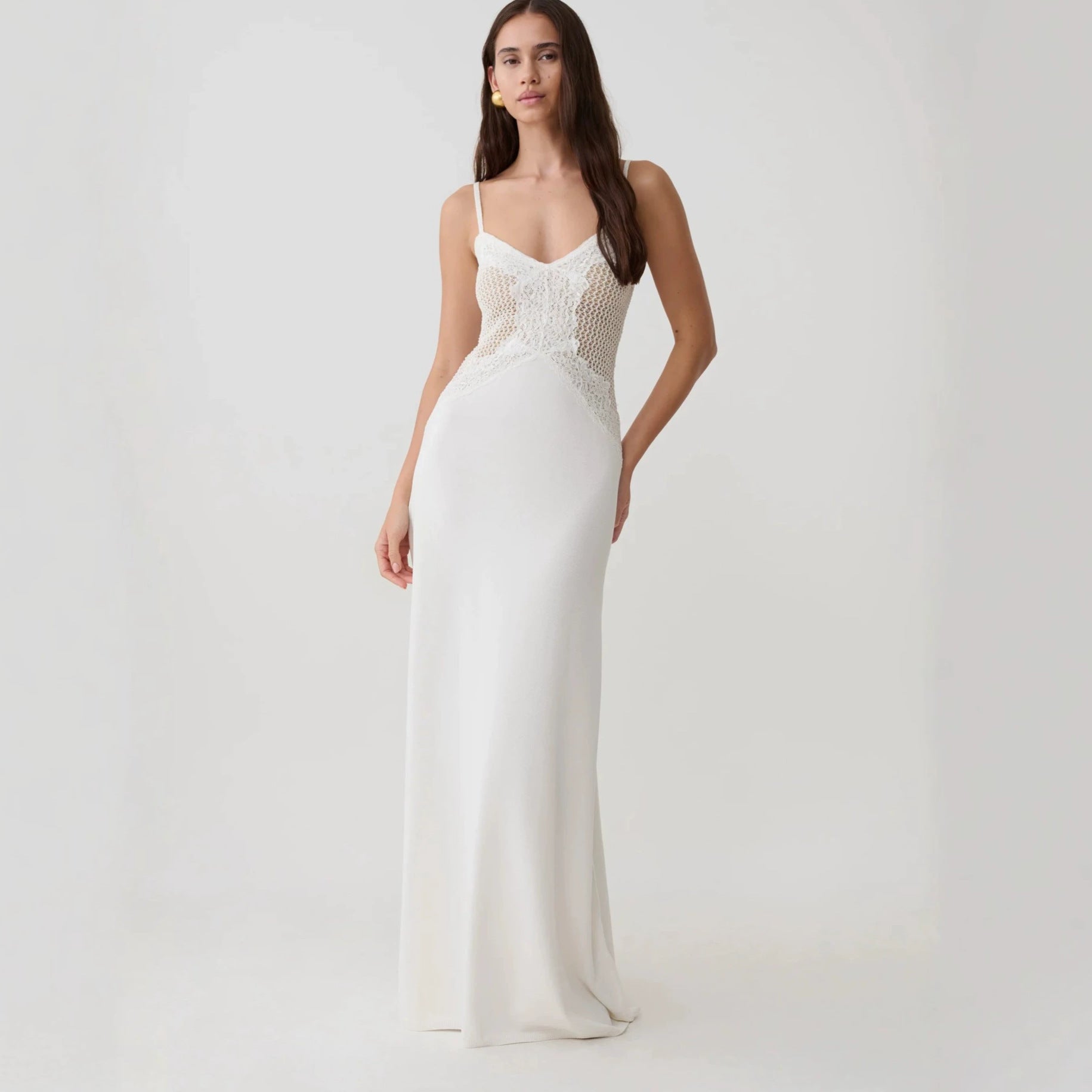 Elegantes Spitzenkleid mit Spaghettiträgern