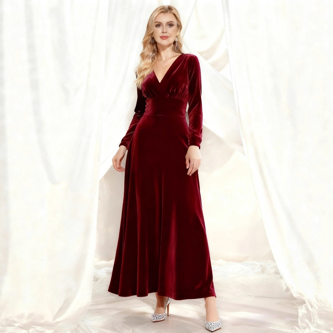 Damenkleid aus Samt mit V-Ausschnitt – Bild 2 | LuxeStyle