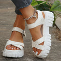 Plateau-Sandalen mit Hufeisenabsatz – Bild 21 | LuxeStyle