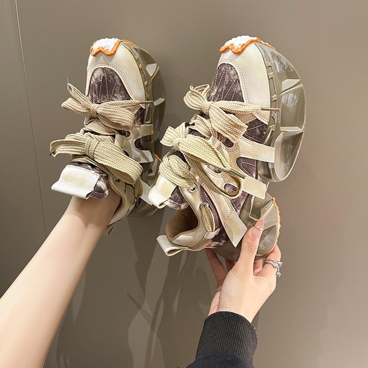 Graffiti Sneaker