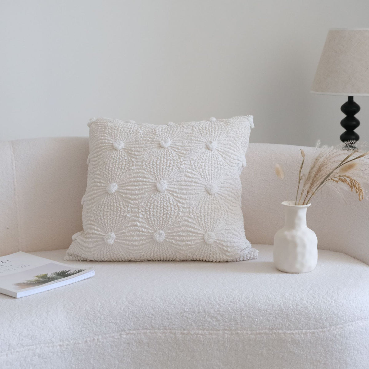 Minimalistischer Kissenbezug mit 3D-Punkten – Bild 5 | LuxeStyle