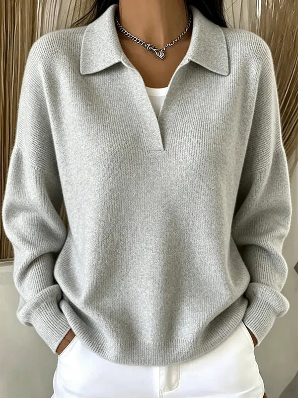 Gerippter V-Pullover mit Turn-Down-Kragen