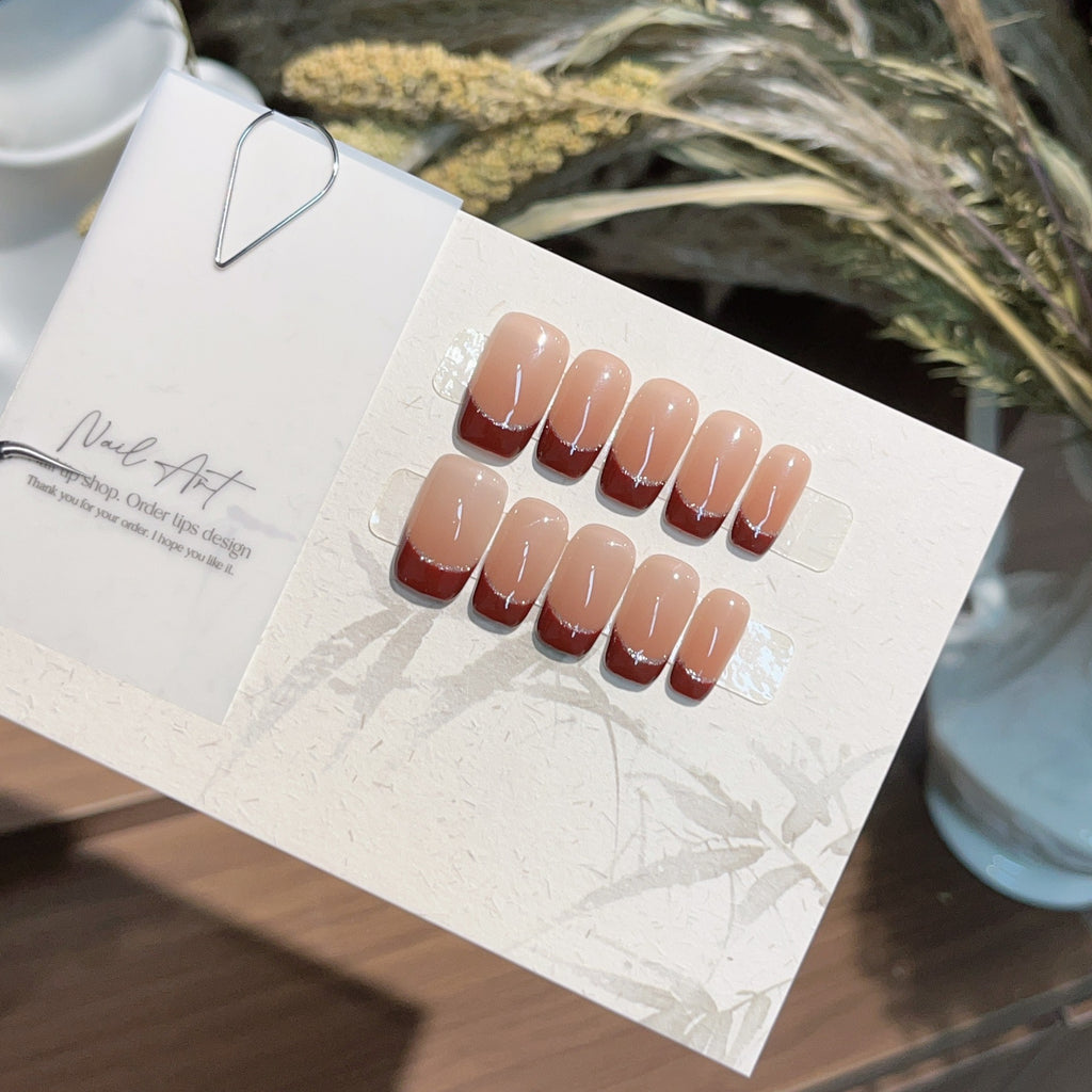 Französische Nägel zum Aufkleben – Bild 5 | LuxeStyle