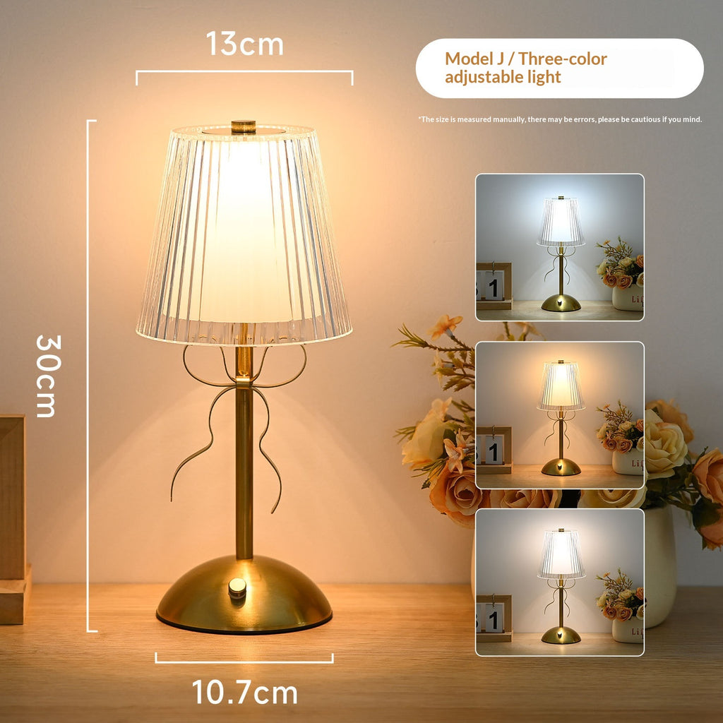 Nordische Tischlampe mit USB‑Ladefunktion – Bild 9 | LuxeStyle