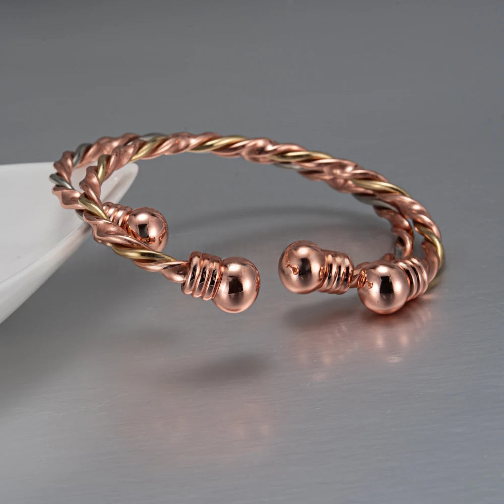 Magnetarmband mit Kupfer-Kordel-Design