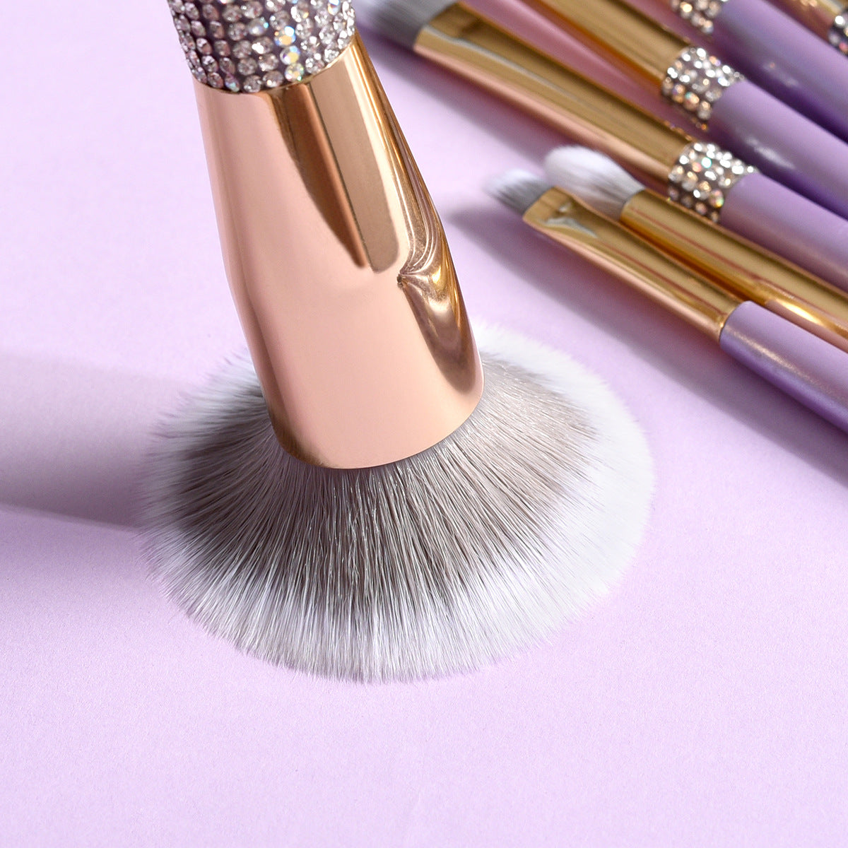 10 Make-up Pinsel-Set Flieder-Lila mit Diamant – Bild 6 | LuxeStyle