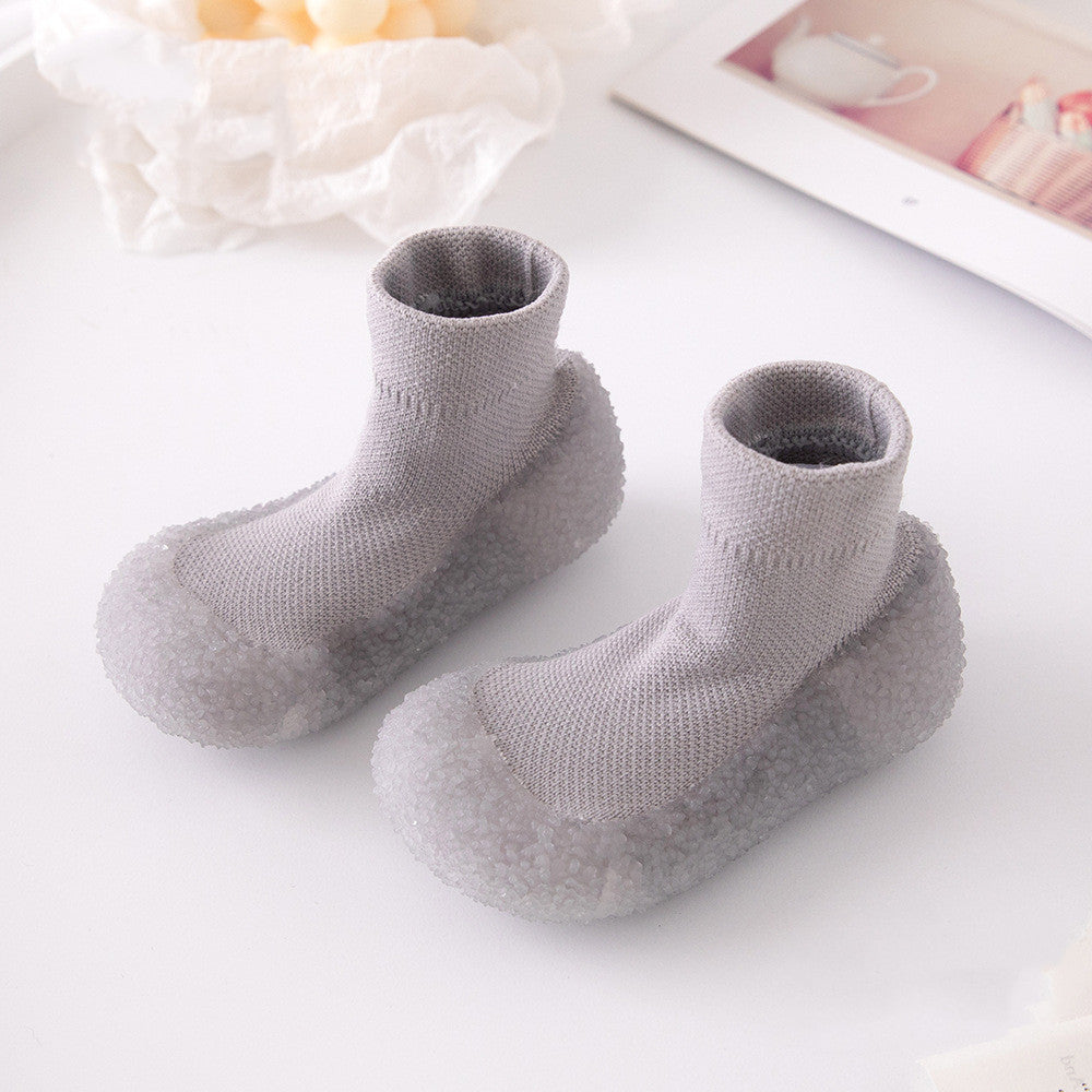 Leuchtende Sommer-Schuhe für Babys