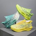 Marathon Carbon-Sneaker mit Leuchteffekt
