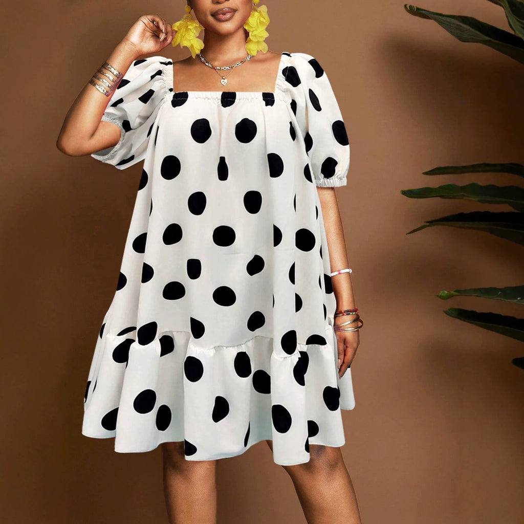 Sommerliches Polka-Dot-Kleid mit eckigem Ausschnitt