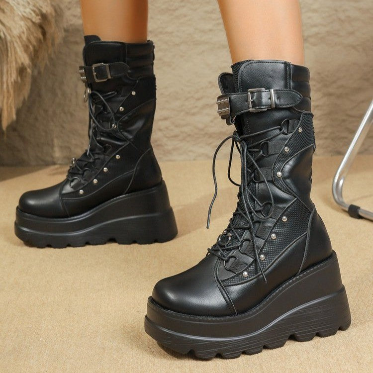 Dunkle Unisex Plateau-Boots im Punk-Stil