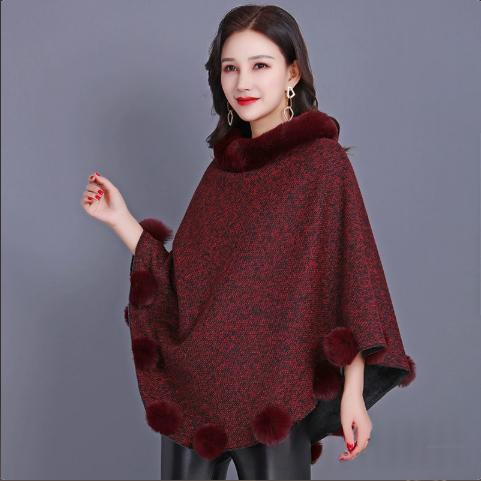 Damen-Poncho mit Fellkugel – Bild 8 | LuxeStyle