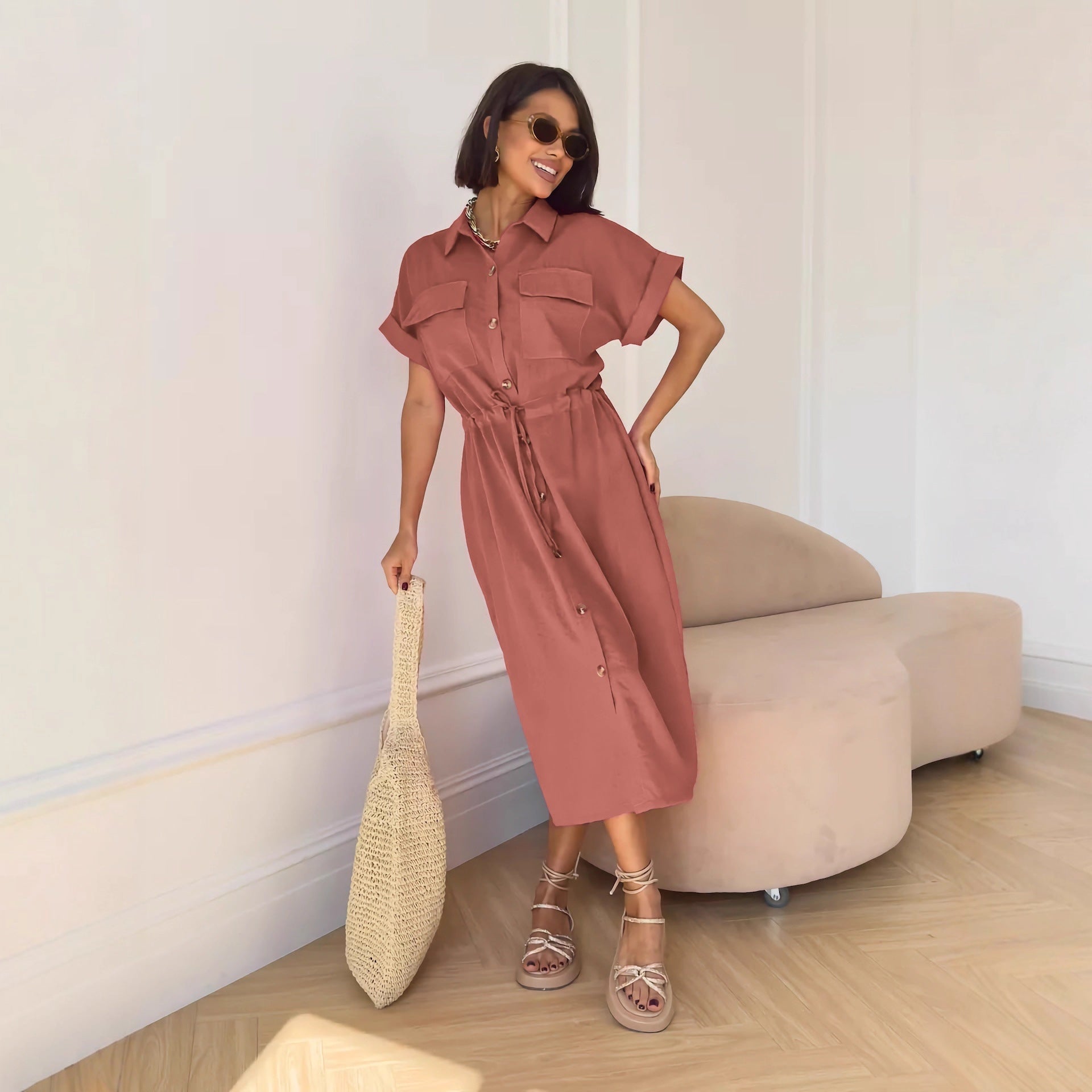 Elegant Kurzarm-Dress im A-Linien-Stil