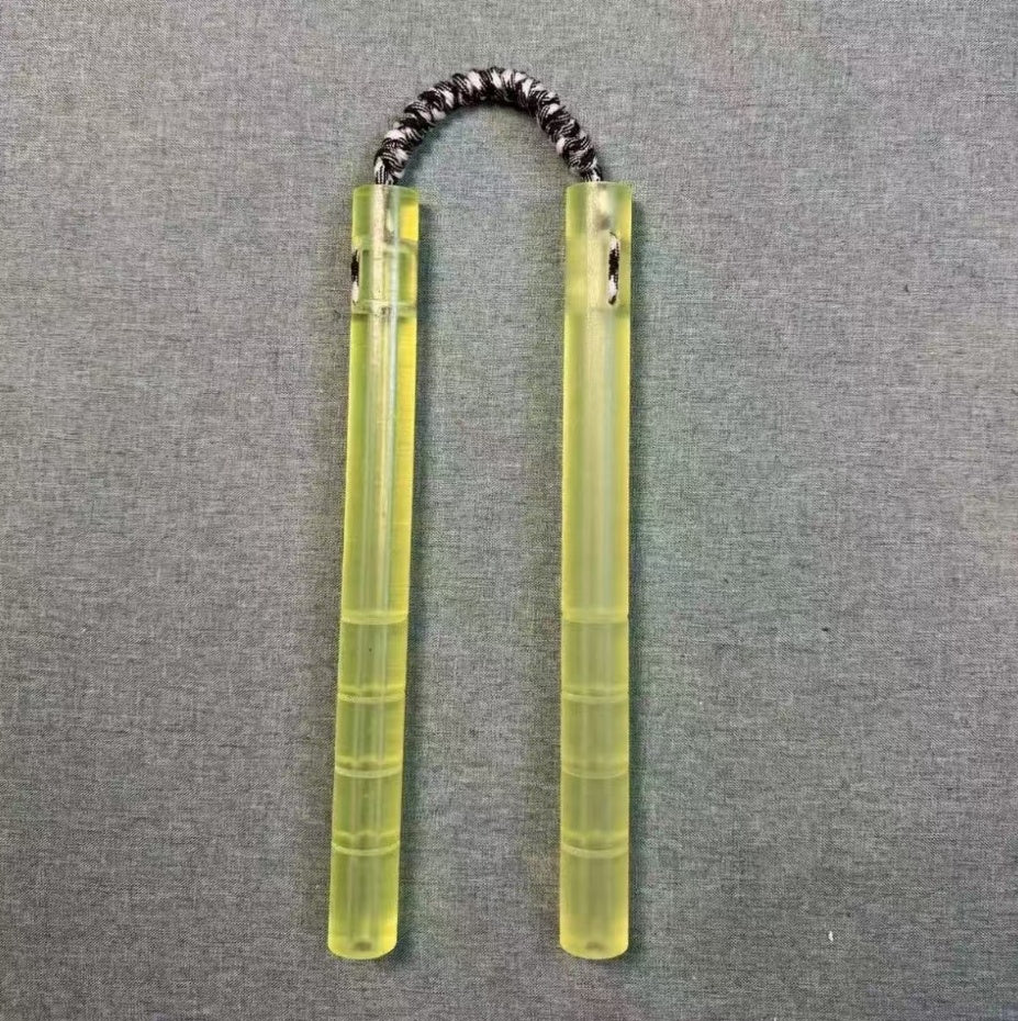 Transparenter Nunchaku aus Kunststoff