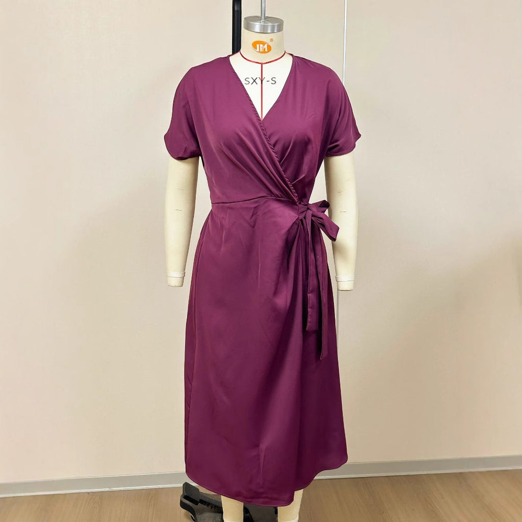 Wickelkleid mit Schnürgürtel – Bild 5 | LuxeStyle