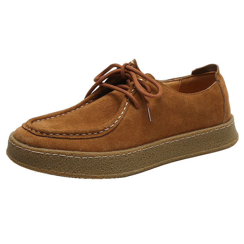 Vielseitige Wildleder-Sneaker im British Style